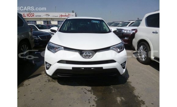Buy Import Toyota 4Runner White Car in Import - Dubai in Dhufar Buy Import Toyota 4Runner White Car in Import - Dubai in Dhufar
