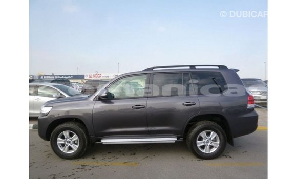 Buy Import Toyota Land Cruiser Other Car in Import - Dubai in Dhufar Buy Import Toyota Land Cruiser Other Car in Import - Dubai in Dhufar