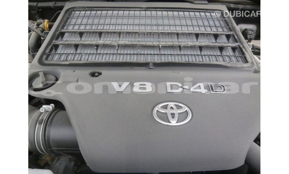 Buy Import Toyota Land Cruiser Other Car in Import - Dubai in Dhufar Buy Import Toyota Land Cruiser Other Car in Import - Dubai in Dhufar