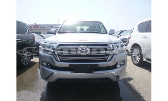 Buy Import Toyota Land Cruiser Other Car in Import - Dubai in Dhufar Buy Import Toyota Land Cruiser Other Car in Import - Dubai in Dhufar