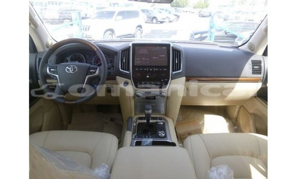 Buy Import Toyota Land Cruiser Other Car in Import - Dubai in Dhufar Buy Import Toyota Land Cruiser Other Car in Import - Dubai in Dhufar