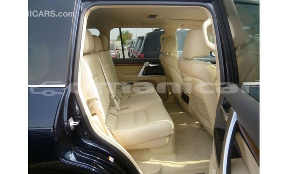 Buy Import Toyota Land Cruiser Blue Car in Import - Dubai in Dhufar Buy Import Toyota Land Cruiser Blue Car in Import - Dubai in Dhufar