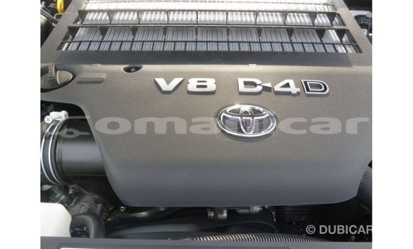 Buy Import Toyota Land Cruiser Blue Car in Import - Dubai in Dhufar Buy Import Toyota Land Cruiser Blue Car in Import - Dubai in Dhufar