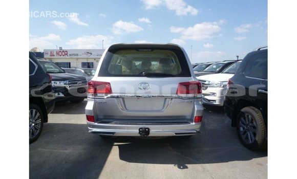 Buy Import Toyota Land Cruiser Other Car in Import - Dubai in Dhufar Buy Import Toyota Land Cruiser Other Car in Import - Dubai in Dhufar