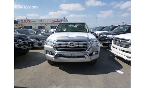 Buy Import Toyota Land Cruiser Other Car in Import - Dubai in Dhufar Buy Import Toyota Land Cruiser Other Car in Import - Dubai in Dhufar
