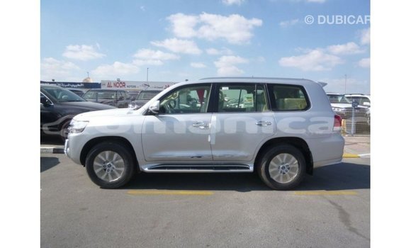 Buy Import Toyota Land Cruiser Other Car in Import - Dubai in Dhufar Buy Import Toyota Land Cruiser Other Car in Import - Dubai in Dhufar