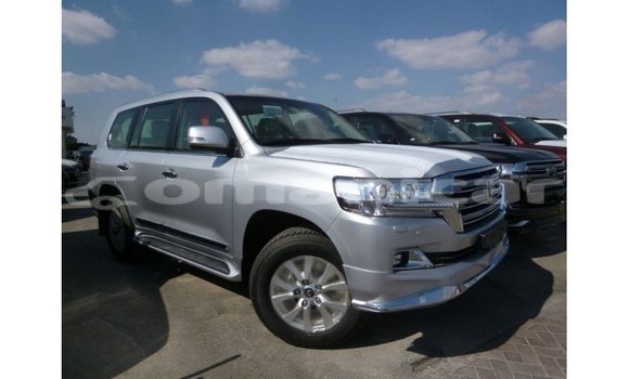 Buy Import Toyota Land Cruiser Other Car in Import - Dubai in Dhufar Buy Import Toyota Land Cruiser Other Car in Import - Dubai in Dhufar