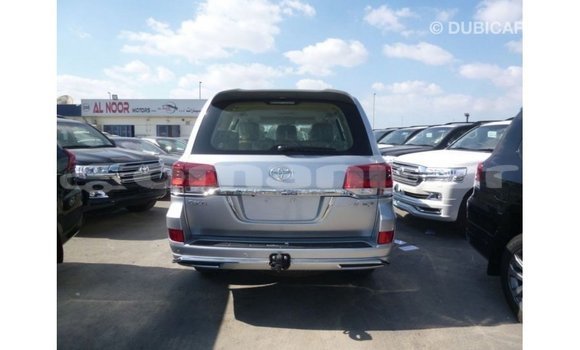 Buy Import Toyota Land Cruiser Other Car in Import - Dubai in Dhufar Buy Import Toyota Land Cruiser Other Car in Import - Dubai in Dhufar