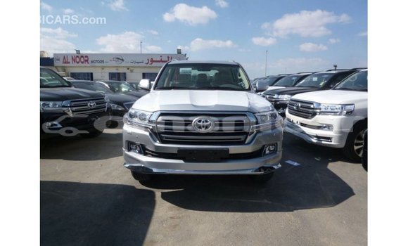 Buy Import Toyota Land Cruiser Other Car in Import - Dubai in Dhufar Buy Import Toyota Land Cruiser Other Car in Import - Dubai in Dhufar