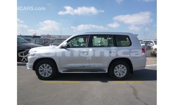 Buy Import Toyota Land Cruiser Other Car in Import - Dubai in Dhufar Buy Import Toyota Land Cruiser Other Car in Import - Dubai in Dhufar