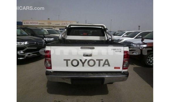Buy Import Toyota Hilux White Car in Import - Dubai in Dhufar Buy Import Toyota Hilux White Car in Import - Dubai in Dhufar
