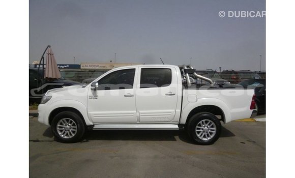 Buy Import Toyota Hilux White Car in Import - Dubai in Dhufar Buy Import Toyota Hilux White Car in Import - Dubai in Dhufar