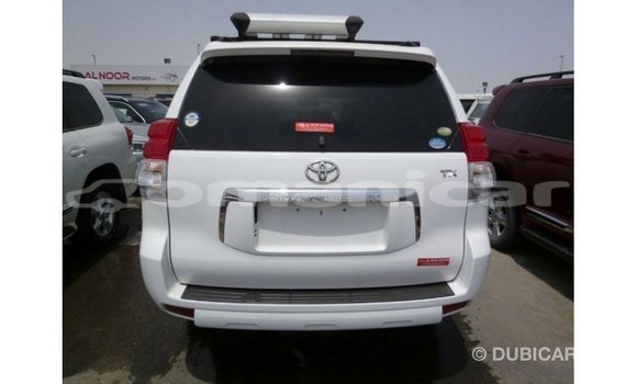 Buy Import Toyota Prado White Car in Import - Dubai in Dhufar Buy Import Toyota Prado White Car in Import - Dubai in Dhufar