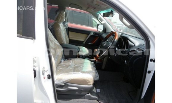 Buy Import Toyota Prado White Car in Import - Dubai in Dhufar Buy Import Toyota Prado White Car in Import - Dubai in Dhufar