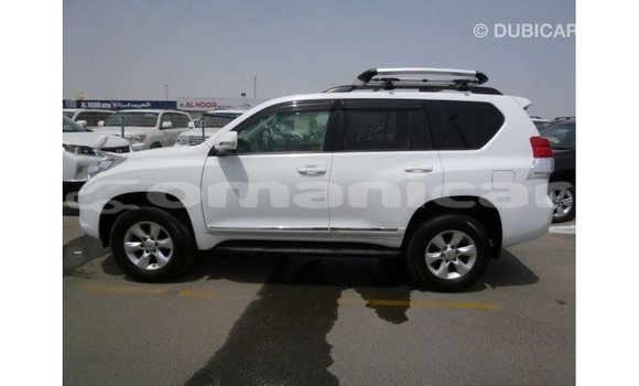 Buy Import Toyota Prado White Car in Import - Dubai in Dhufar Buy Import Toyota Prado White Car in Import - Dubai in Dhufar