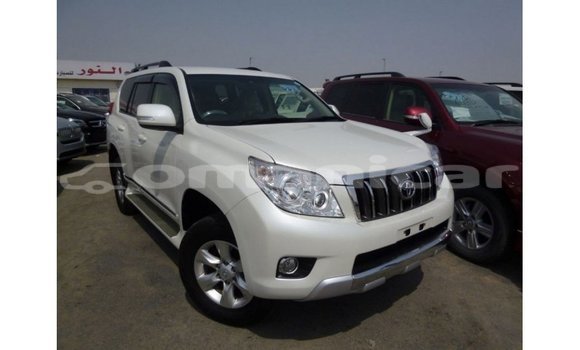 Buy Import Toyota Prado White Car in Import - Dubai in Dhufar Buy Import Toyota Prado White Car in Import - Dubai in Dhufar