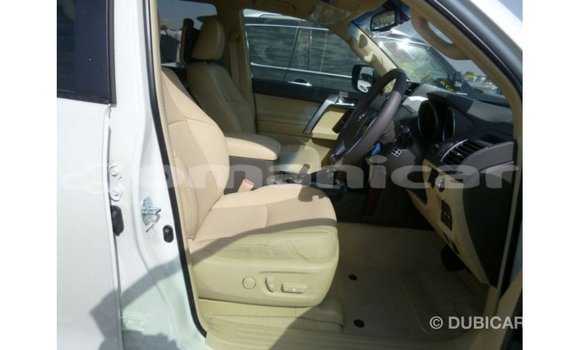 Buy Import Toyota Prado White Car in Import - Dubai in Dhufar Buy Import Toyota Prado White Car in Import - Dubai in Dhufar