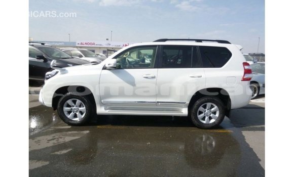 Buy Import Toyota Prado White Car in Import - Dubai in Dhufar Buy Import Toyota Prado White Car in Import - Dubai in Dhufar