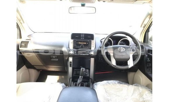 Buy Import Toyota Prado White Car in Import - Dubai in Dhufar Buy Import Toyota Prado White Car in Import - Dubai in Dhufar