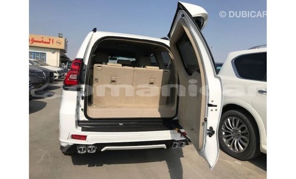 Buy Import Toyota Prado White Car in Import - Dubai in Dhufar Buy Import Toyota Prado White Car in Import - Dubai in Dhufar