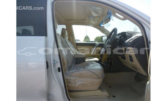 Buy Import Toyota Prado White Car in Import - Dubai in Dhufar Buy Import Toyota Prado White Car in Import - Dubai in Dhufar