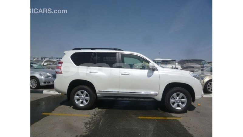 Big with watermark toyota prado dhufar import dubai 2961