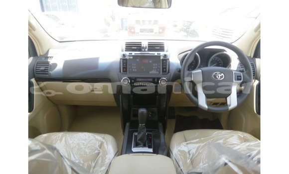 Buy Import Toyota Prado White Car in Import - Dubai in Dhufar Buy Import Toyota Prado White Car in Import - Dubai in Dhufar