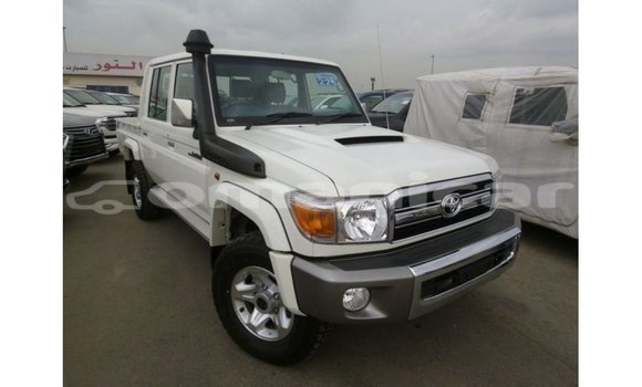 Buy Import Toyota Land Cruiser White Car in Import - Dubai in Dhufar Buy Import Toyota Land Cruiser White Car in Import - Dubai in Dhufar