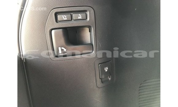 Buy Import Toyota Land Cruiser White Car in Import - Dubai in Dhufar Buy Import Toyota Land Cruiser White Car in Import - Dubai in Dhufar