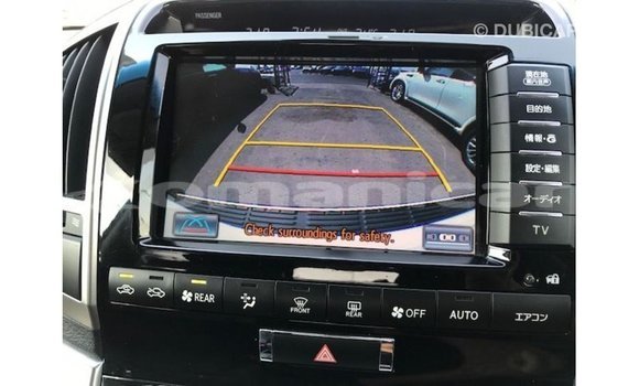 Buy Import Toyota Land Cruiser White Car in Import - Dubai in Dhufar Buy Import Toyota Land Cruiser White Car in Import - Dubai in Dhufar