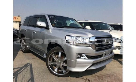 Buy Import Toyota Land Cruiser Other Car in Import - Dubai in Dhufar Buy Import Toyota Land Cruiser Other Car in Import - Dubai in Dhufar