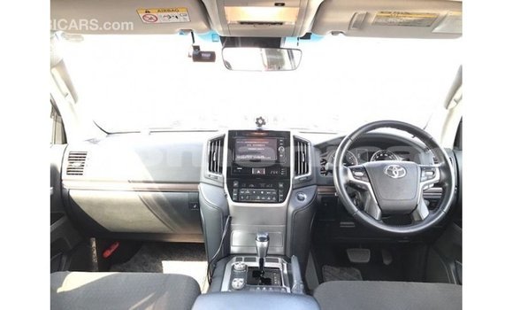 Buy Import Toyota Land Cruiser Other Car in Import - Dubai in Dhufar Buy Import Toyota Land Cruiser Other Car in Import - Dubai in Dhufar