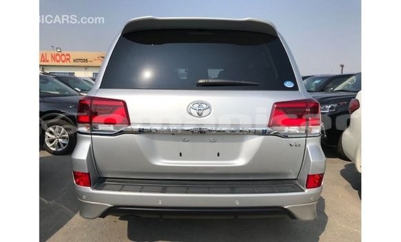 Buy Import Toyota Land Cruiser Other Car in Import - Dubai in Dhufar Buy Import Toyota Land Cruiser Other Car in Import - Dubai in Dhufar