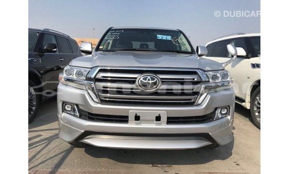 Buy Import Toyota Land Cruiser Other Car in Import - Dubai in Dhufar Buy Import Toyota Land Cruiser Other Car in Import - Dubai in Dhufar