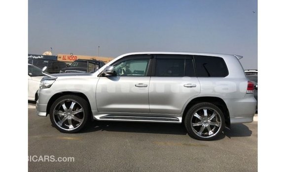 Buy Import Toyota Land Cruiser Other Car in Import - Dubai in Dhufar Buy Import Toyota Land Cruiser Other Car in Import - Dubai in Dhufar
