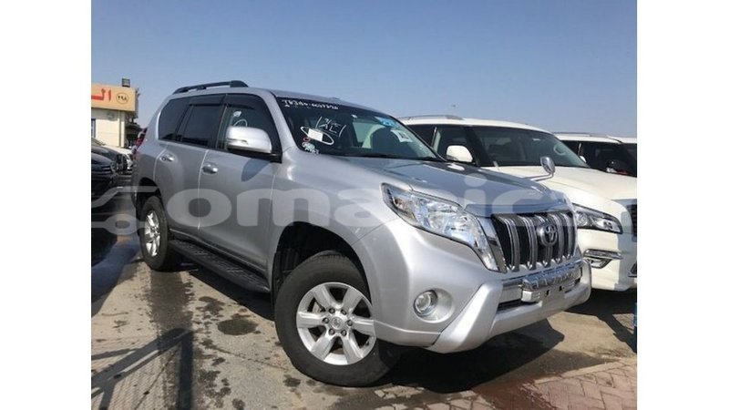 Big with watermark toyota prado dhufar import dubai 2974
