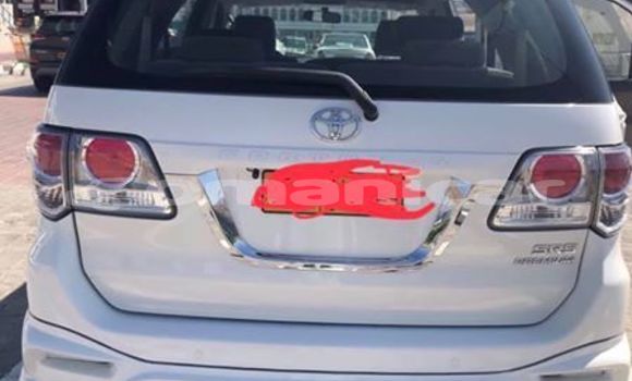 Buy Used Toyota Fortuner White Car in Muscat in Masqat Buy Used Toyota Fortuner White Car in Muscat in Masqat