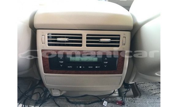 Buy Import Toyota Land Cruiser White Car in Import - Dubai in Dhufar Buy Import Toyota Land Cruiser White Car in Import - Dubai in Dhufar