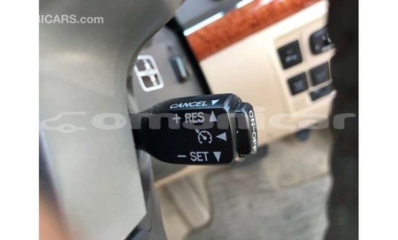 Buy Import Toyota Land Cruiser White Car in Import - Dubai in Dhufar Buy Import Toyota Land Cruiser White Car in Import - Dubai in Dhufar