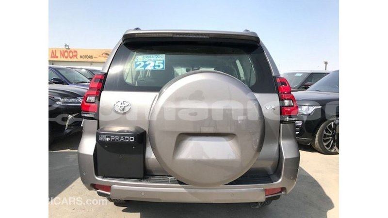 Big with watermark toyota prado dhufar import dubai 2976