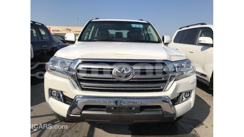 Big with watermark toyota land cruiser dhufar import dubai 2980