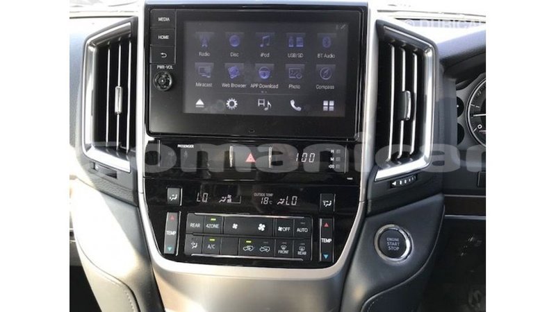 Big with watermark toyota land cruiser dhufar import dubai 2980