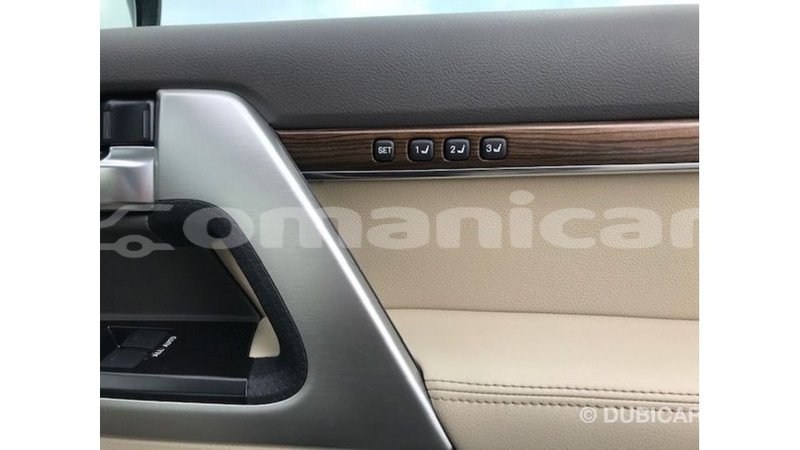 Big with watermark toyota land cruiser dhufar import dubai 2982