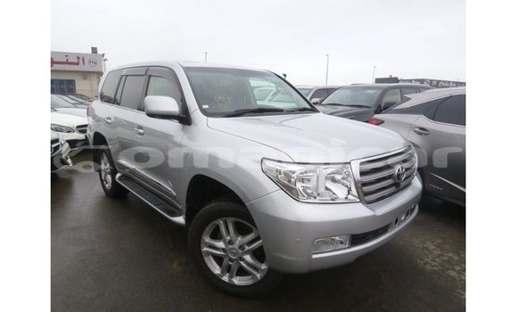 Buy Import Toyota Land Cruiser Other Car in Import - Dubai in Dhufar Buy Import Toyota Land Cruiser Other Car in Import - Dubai in Dhufar