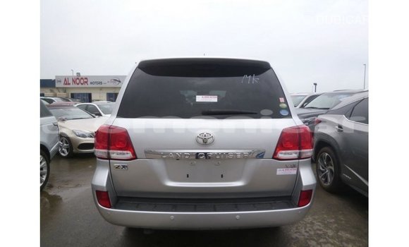 Buy Import Toyota Land Cruiser Other Car in Import - Dubai in Dhufar Buy Import Toyota Land Cruiser Other Car in Import - Dubai in Dhufar