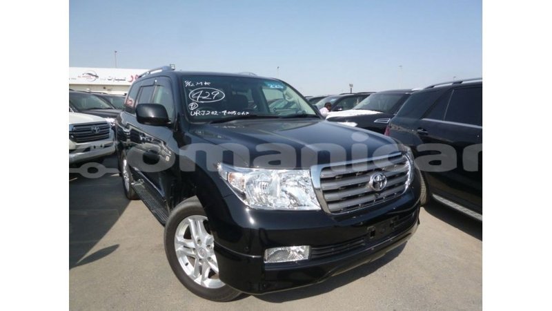 Big with watermark toyota land cruiser dhufar import dubai 2987