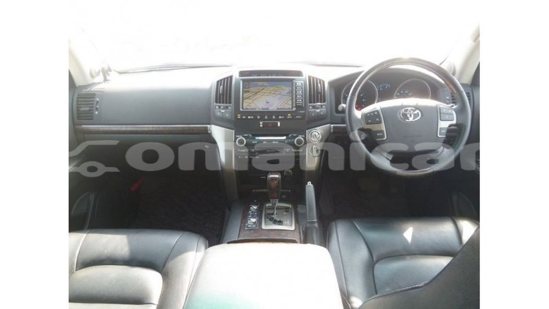 Big with watermark toyota land cruiser dhufar import dubai 2987