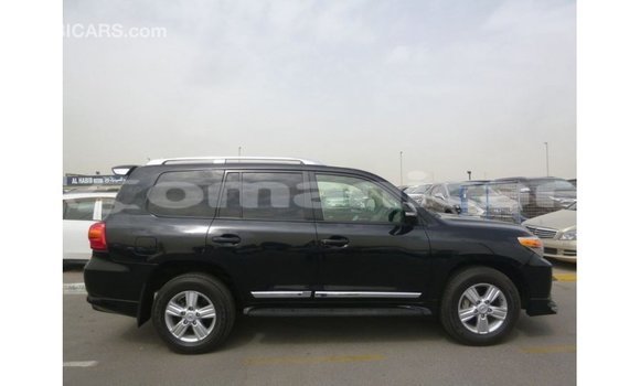 Buy Import Toyota Land Cruiser Black Car in Import - Dubai in Dhufar Buy Import Toyota Land Cruiser Black Car in Import - Dubai in Dhufar