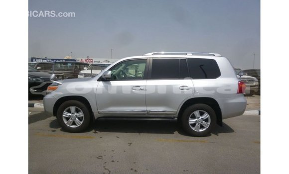Buy Import Toyota Land Cruiser Other Car in Import - Dubai in Dhufar Buy Import Toyota Land Cruiser Other Car in Import - Dubai in Dhufar