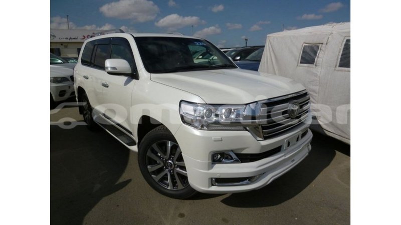Big with watermark toyota land cruiser dhufar import dubai 2998